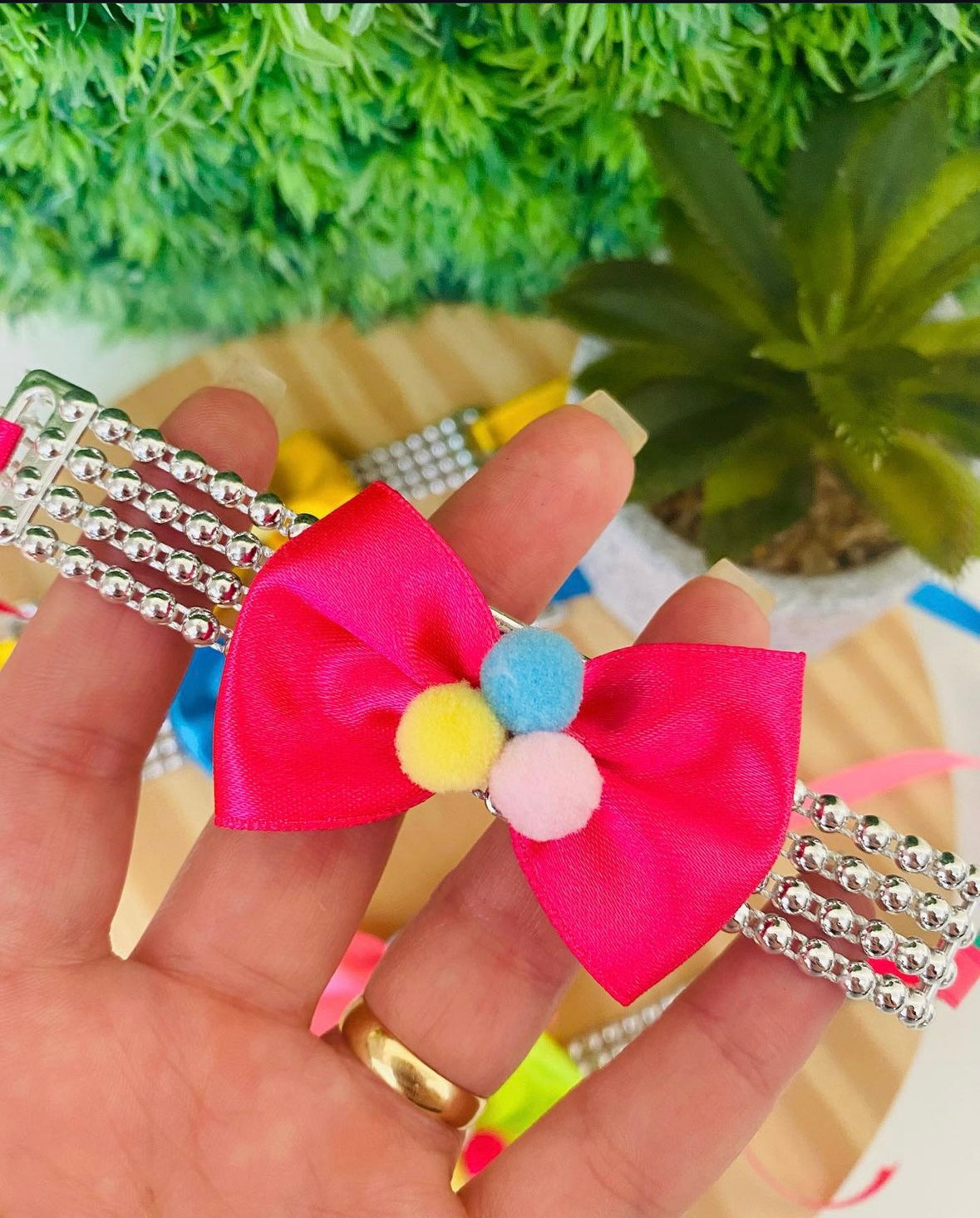 Pompom Collar